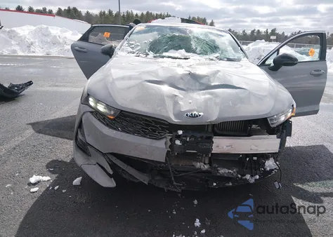 2021 Kia K5 Gt-Line z USA, uszkodzony, nr VIN 5XXG64J21MG059938